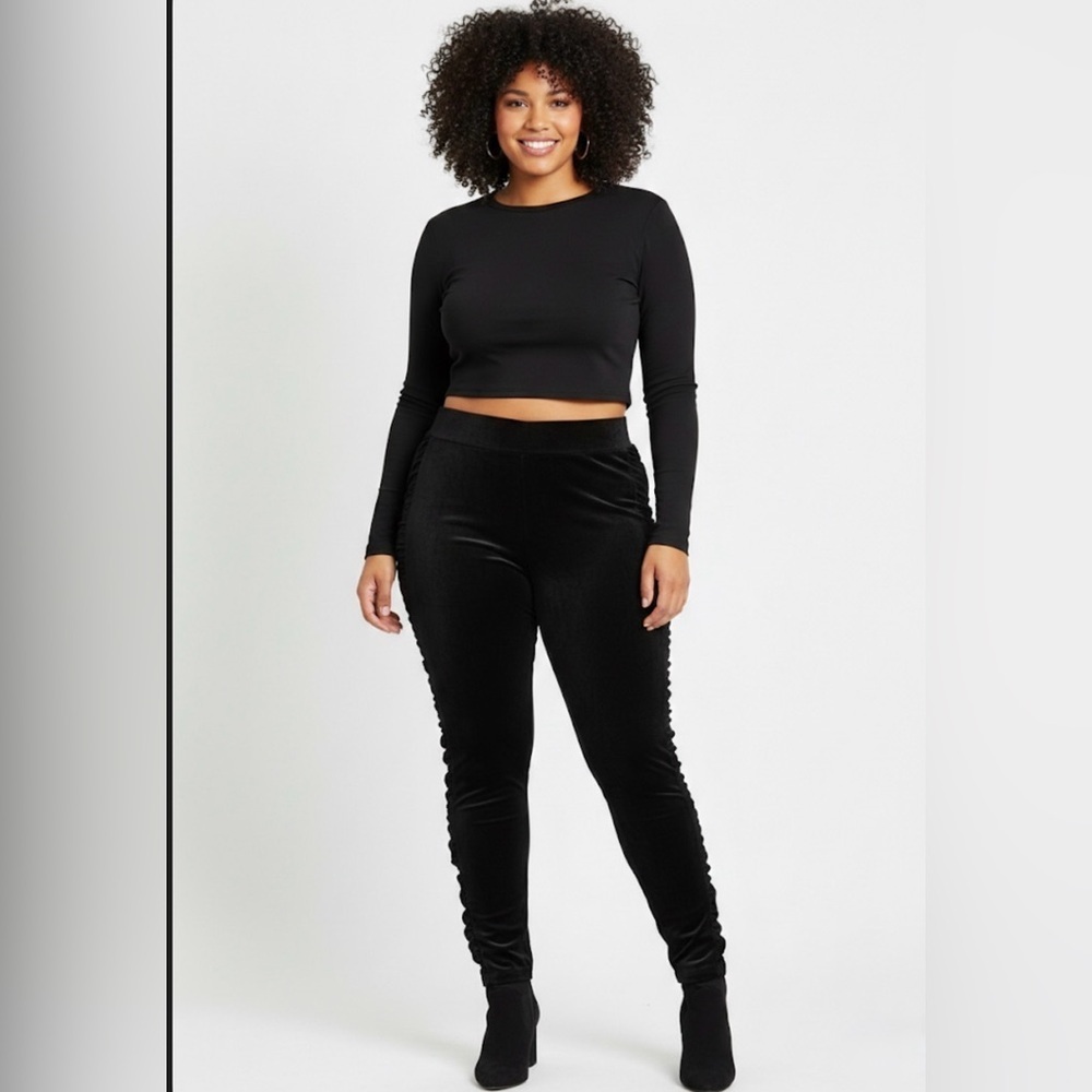 TORRID Signature Waist Ruched Velour Side Leggings Black Plus Size 2 18-20 - Picture 2 of 10
